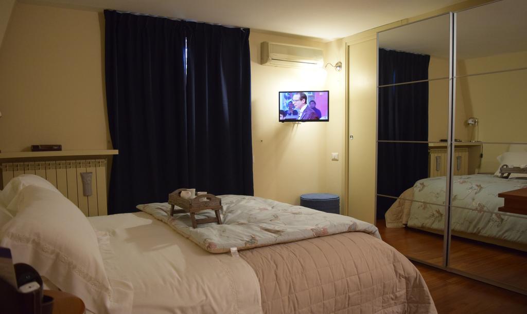 Le Petite Resort B&B Rome Room photo